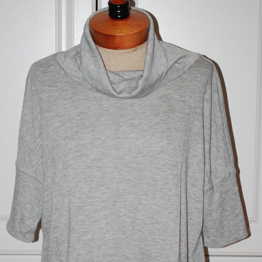 NEW Mid length soft Gray Sweater